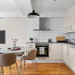 Beds - Modern, Cozy & Perfect Location