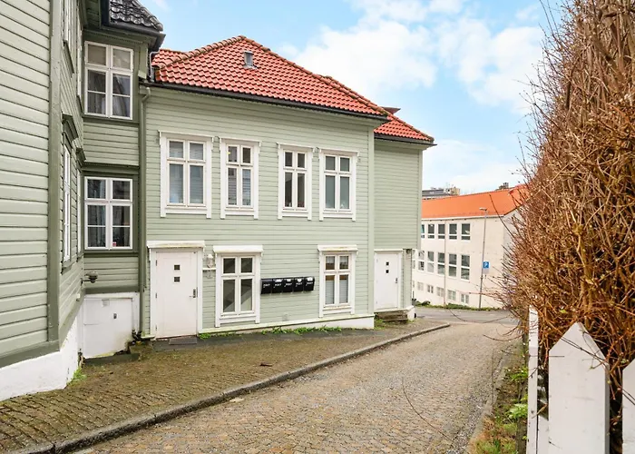 Beds - Modern, Cozy & Perfect Location